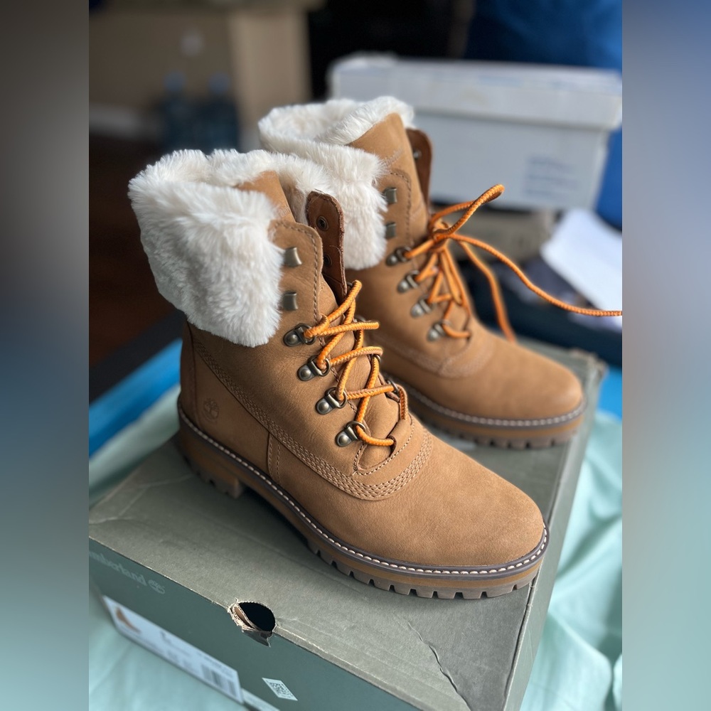 Timberland Courmayeur Valley 6-Inch Faux Fur Lined Waterproof womens Boot